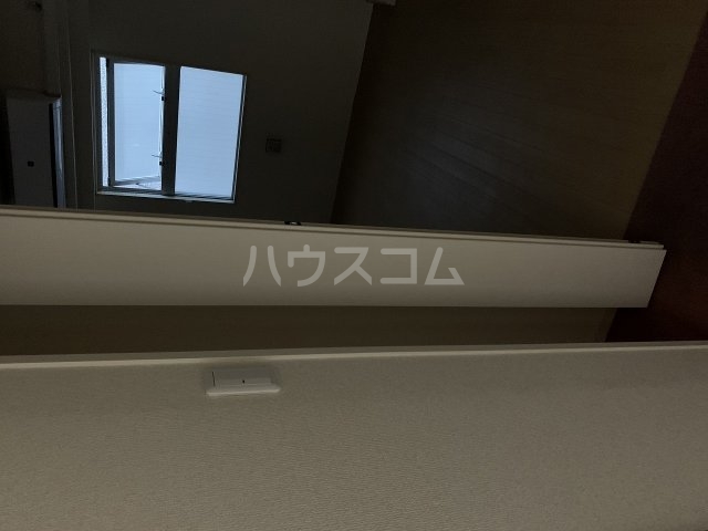 27/30 エントランス