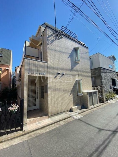 14/20 エントランス