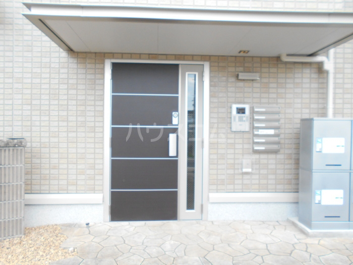 19/28 エントランス