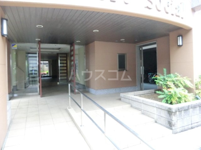 3/5 エントランス