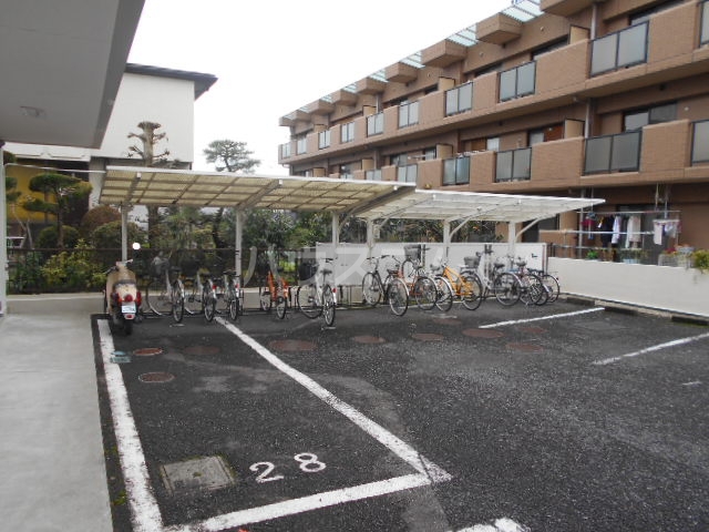 22/30 駐車場