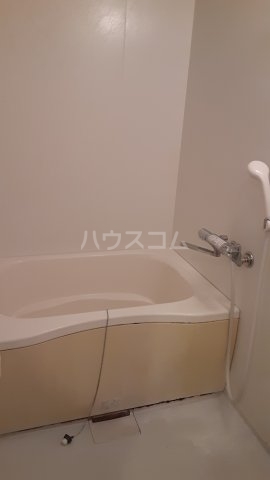 13/30 浴室