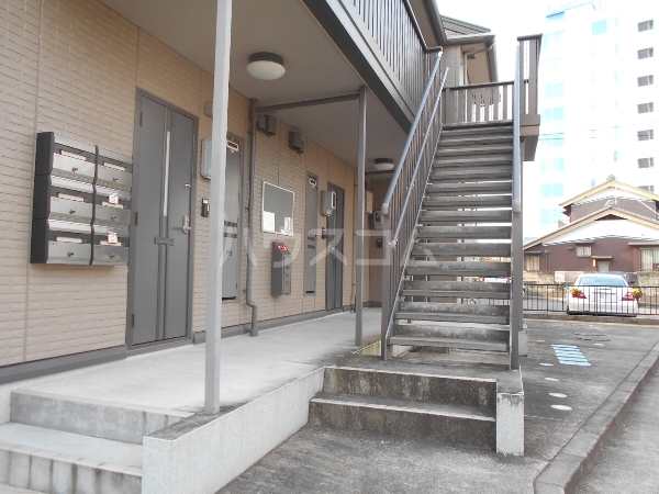 22/30 エントランス