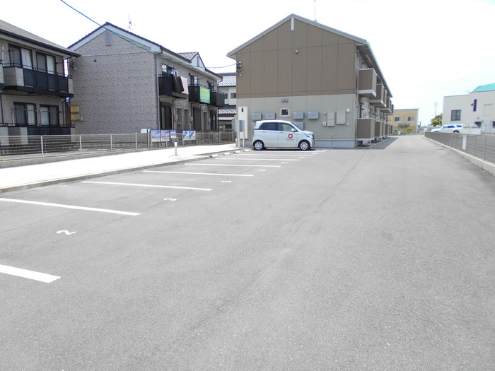 18/26 駐車場