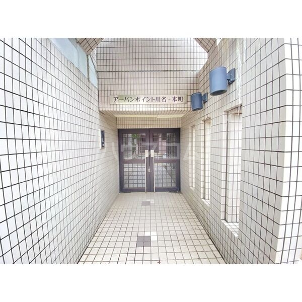 14/14 エントランス