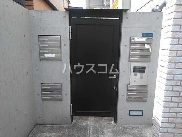 2/3 エントランス