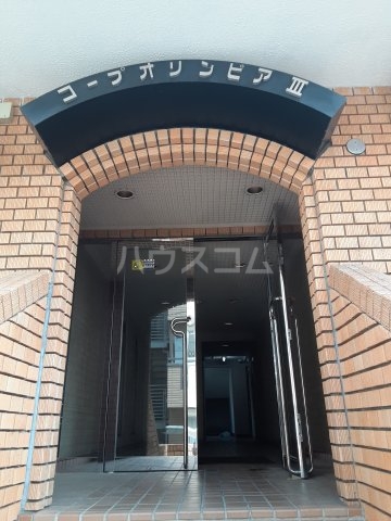 21/27 エントランス