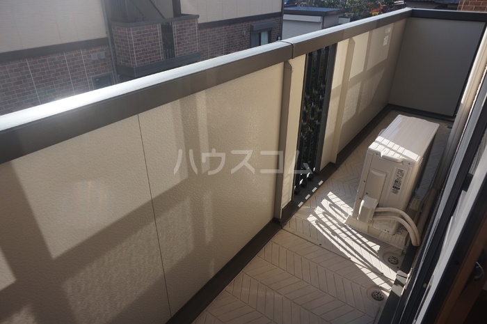 19/28 バルコニー
