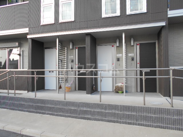 22/30 エントランス