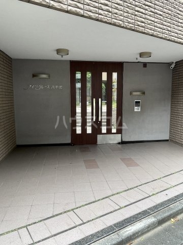 28/30 エントランス