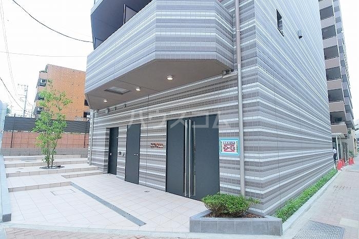 15/19 エントランス