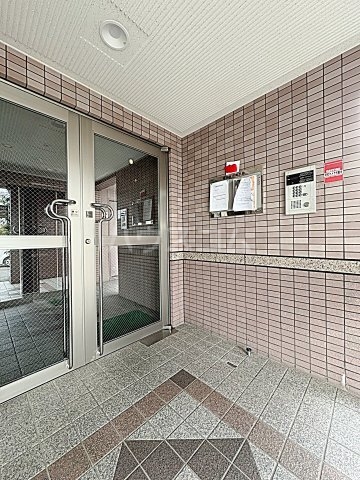 17/25 エントランス