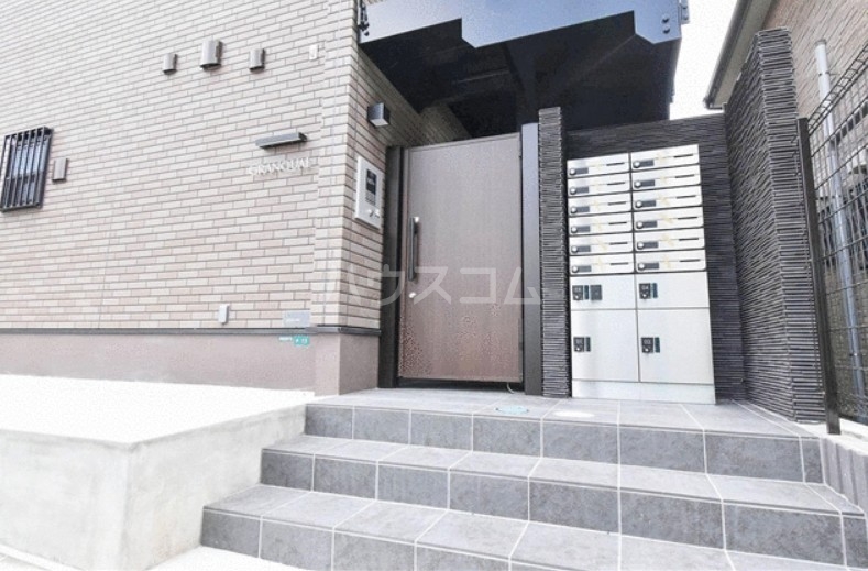 2/4 エントランス