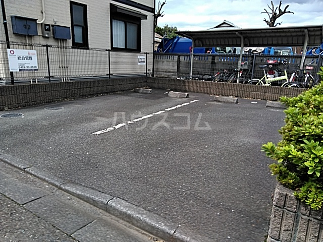 20/28 駐車場