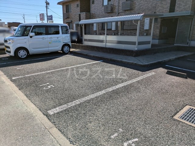 26/30 駐車場