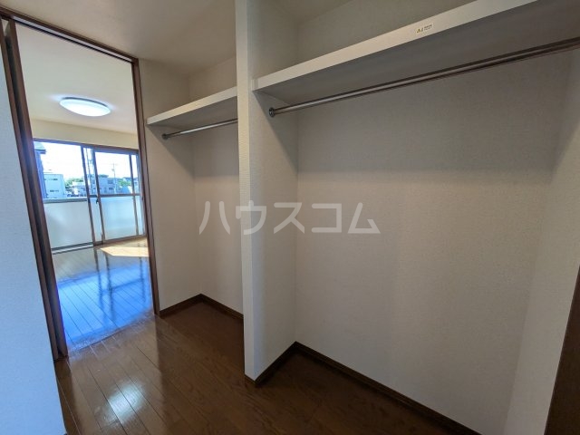 13/30 収納