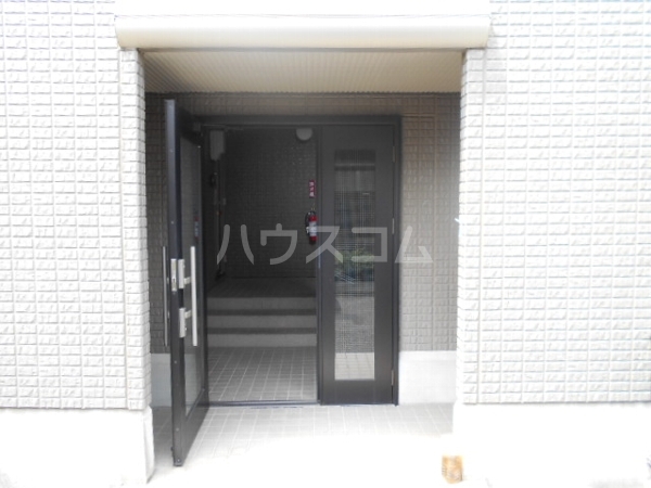 17/28 エントランス