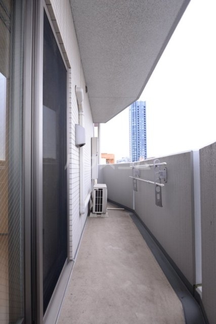 19/27 バルコニー