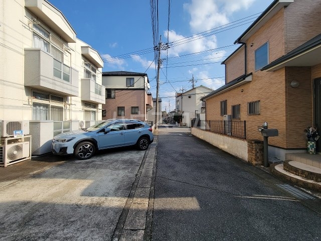 28/30 駐車場