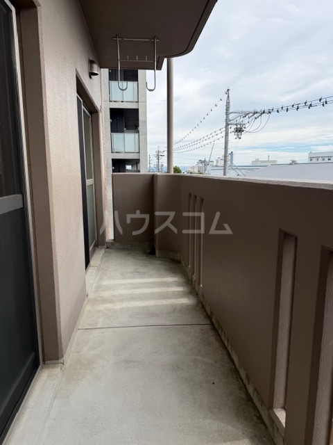 18/24 バルコニー