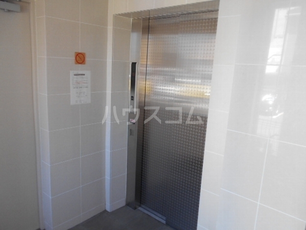 21/29 エントランス