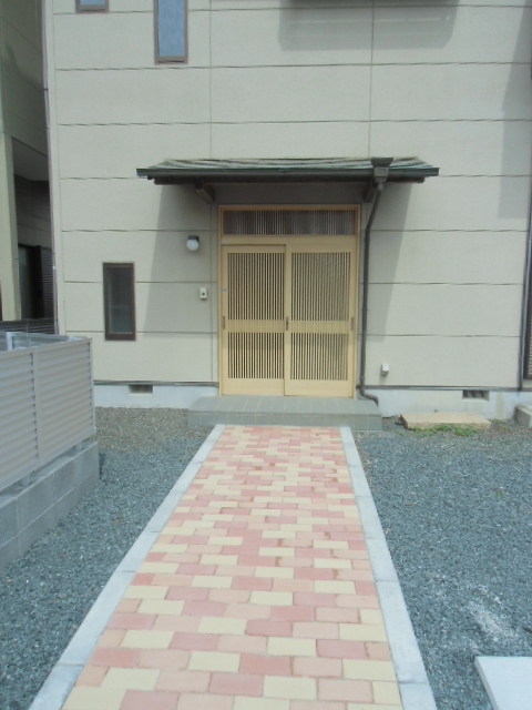 22/22 エントランス