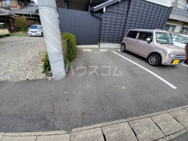 22/30 駐車場