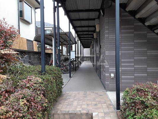 25/30 エントランス