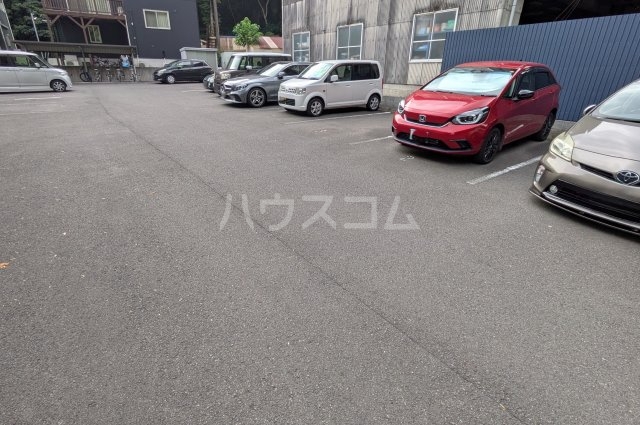 27/29 駐車場