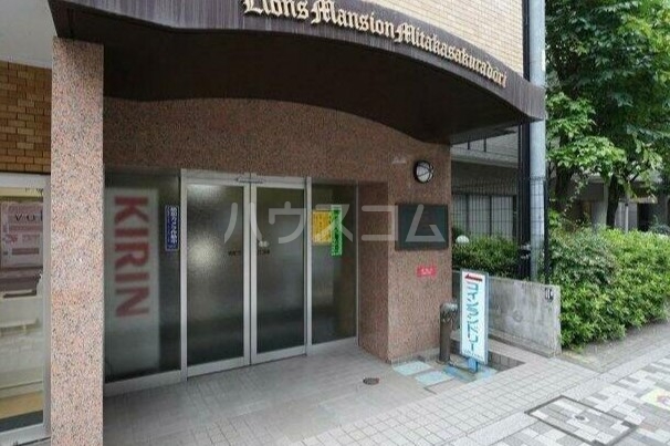 20/22 エントランス