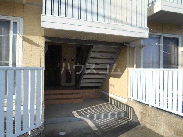 22/30 エントランス