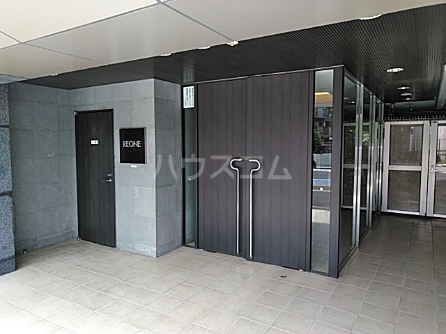 2/4 エントランス