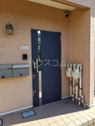 2/3 エントランス