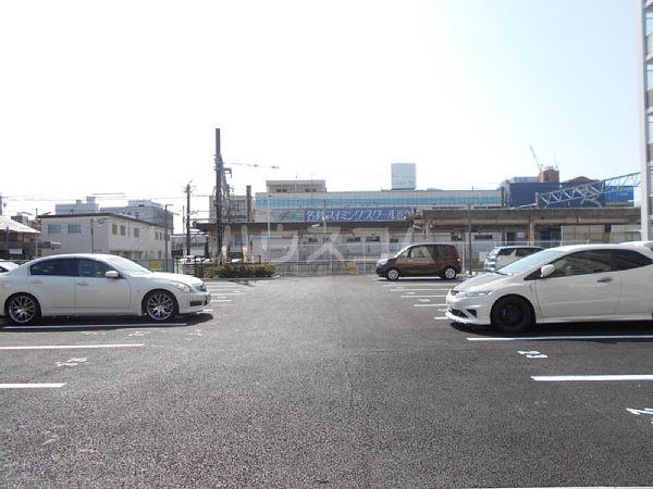 23/30 駐車場