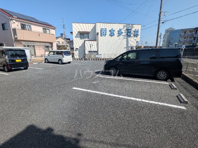 17/25 駐車場