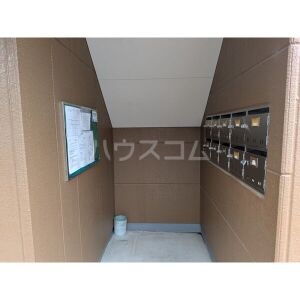 15/25 エントランス
