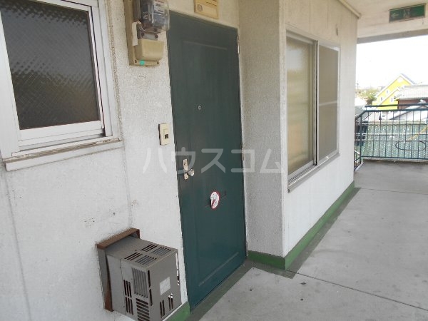 16/25 エントランス