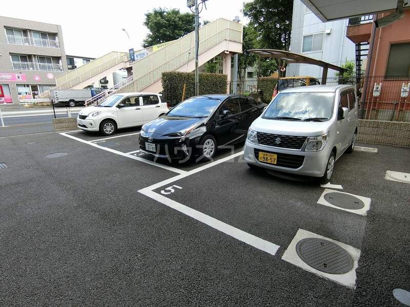 16/19 駐車場