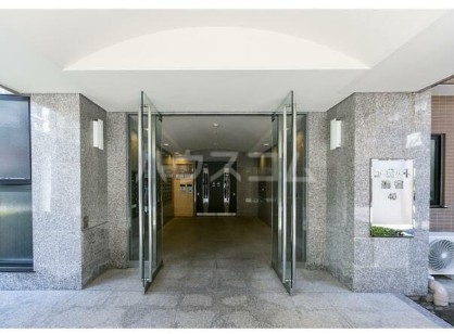 13/23 エントランス