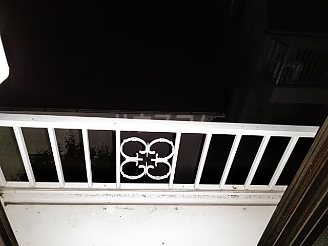 18/27 バルコニー