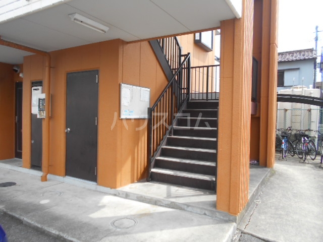 17/27 エントランス