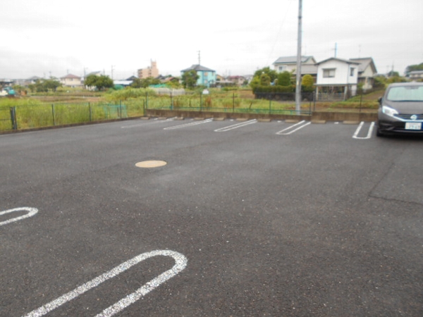 20/29 駐車場