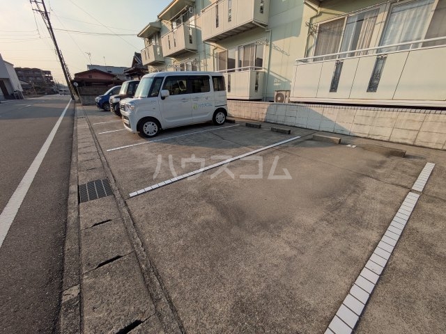 22/29 駐車場