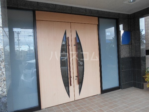 20/28 エントランス