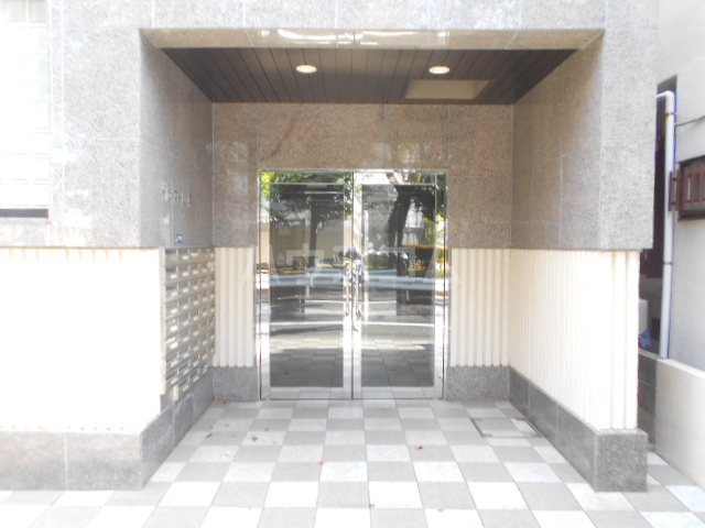 3/5 エントランス