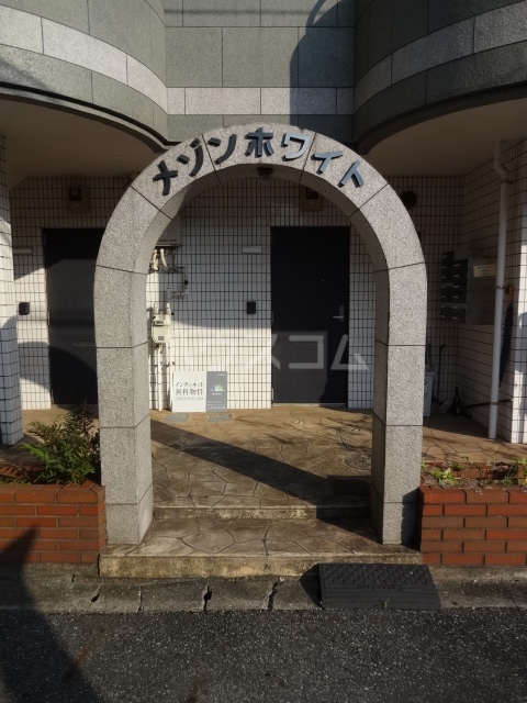 29/30 エントランス