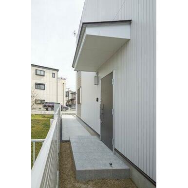 16/26 エントランス