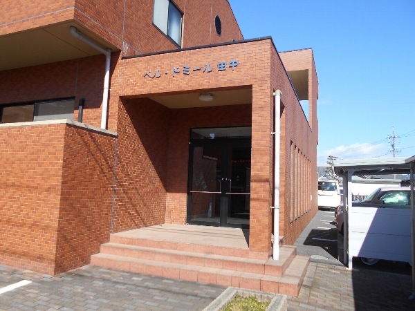 18/27 エントランス