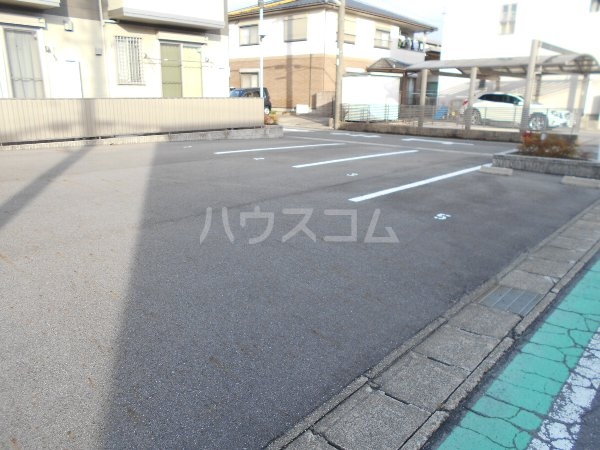 21/29 駐車場