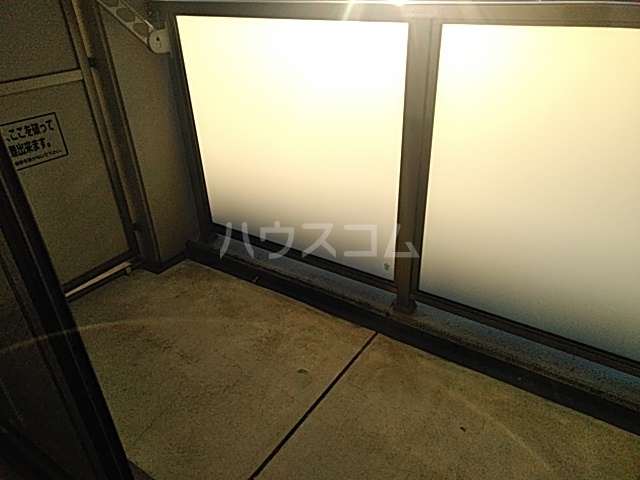 16/27 バルコニー